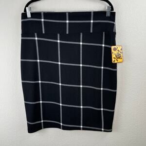 Hybrid & Company Black & White Plaid Stretchy Knee Length Skirt NWT Plus Size 1X